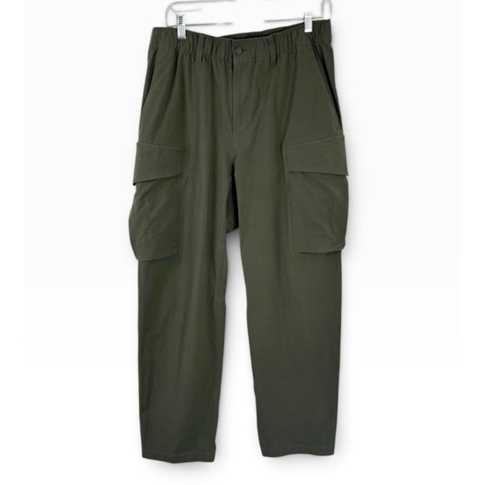 Lululemon Men's 32 Cargo Pants Olive Comfort Waist Zip Straight Leg EUC 30"